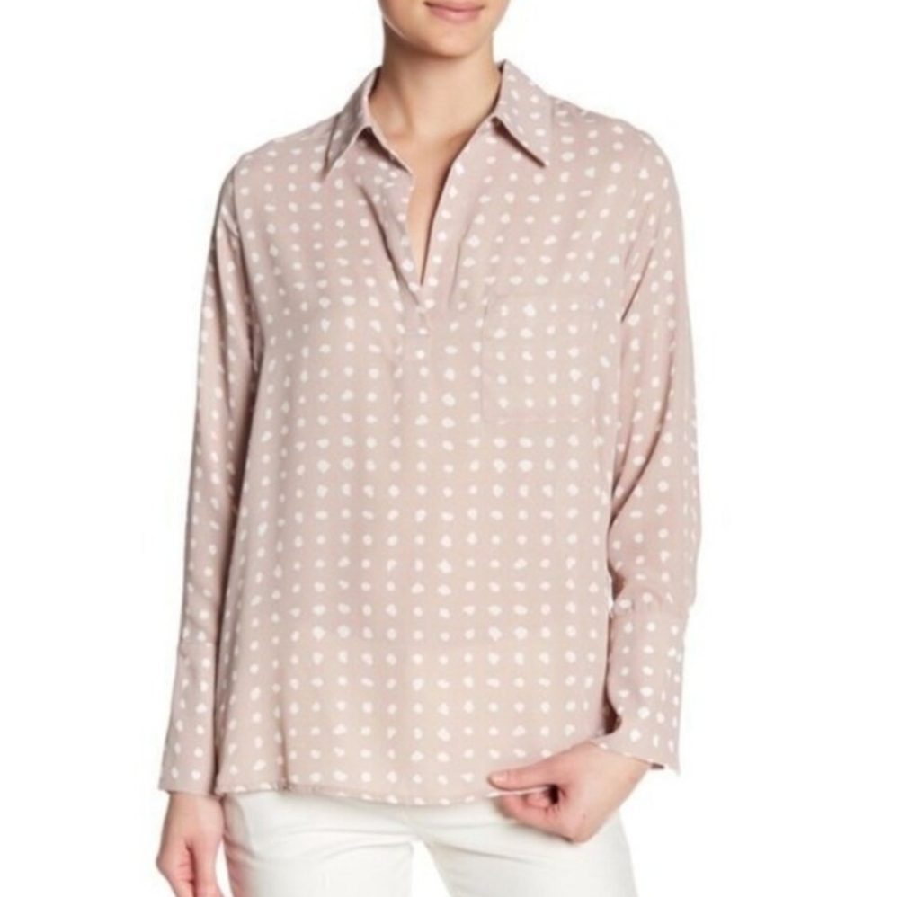 NWT: Pleione Blush Ivy Dot Top - Size M